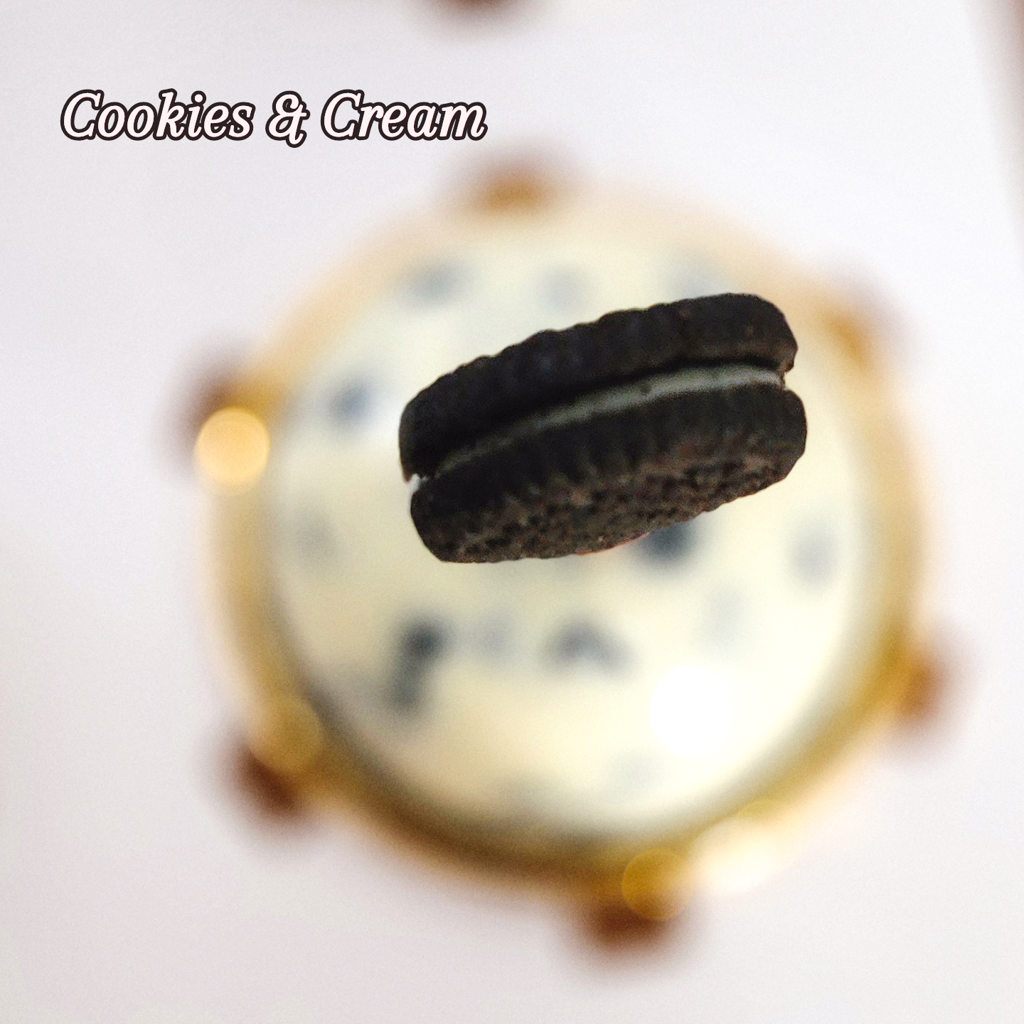 Cookies & Cream Hot Chocolate Bomb