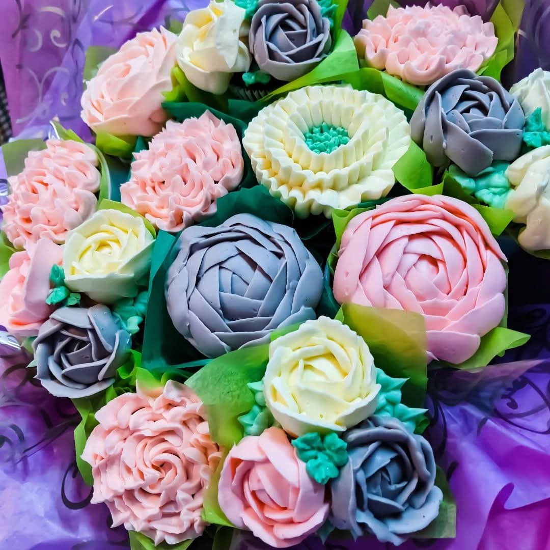 Pastel Pinks & Purples Floral Cupcakes