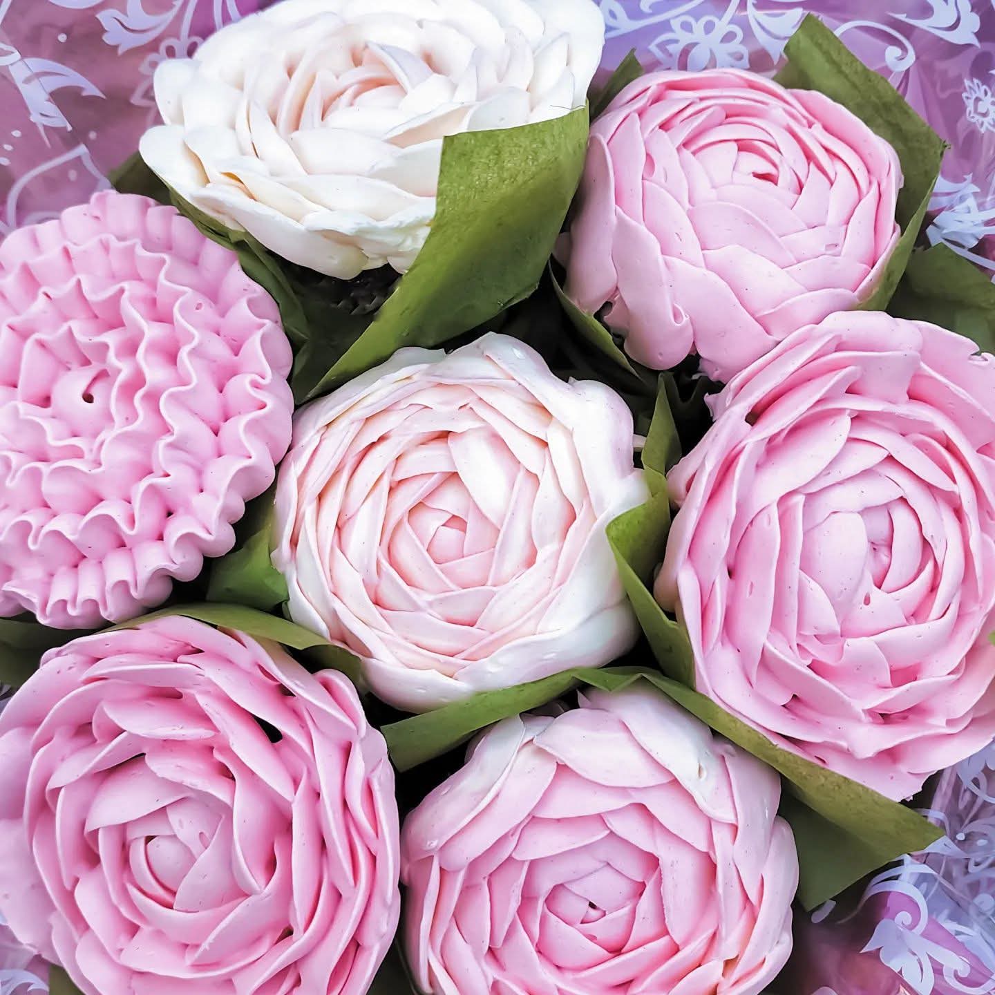 Pinks Floral Cupcakes