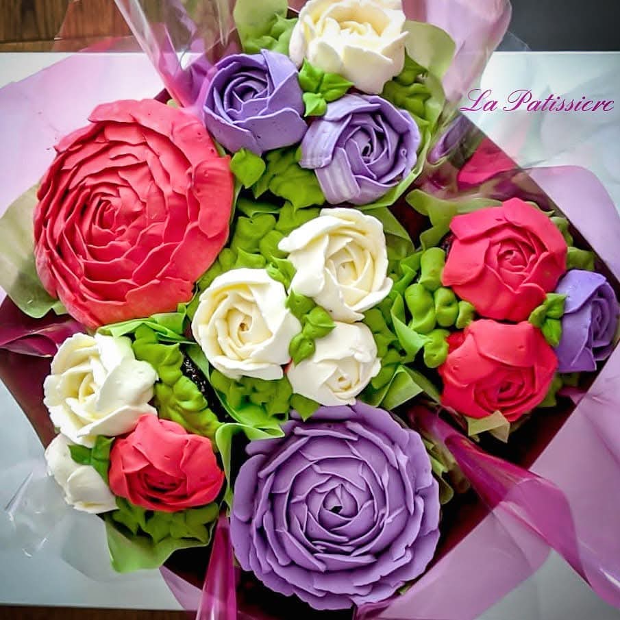 Red Purple White Floral Cucpakes