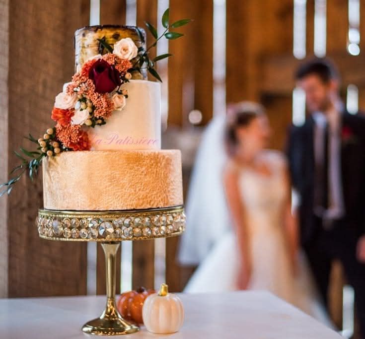 Rustic Themed Wedding Cake