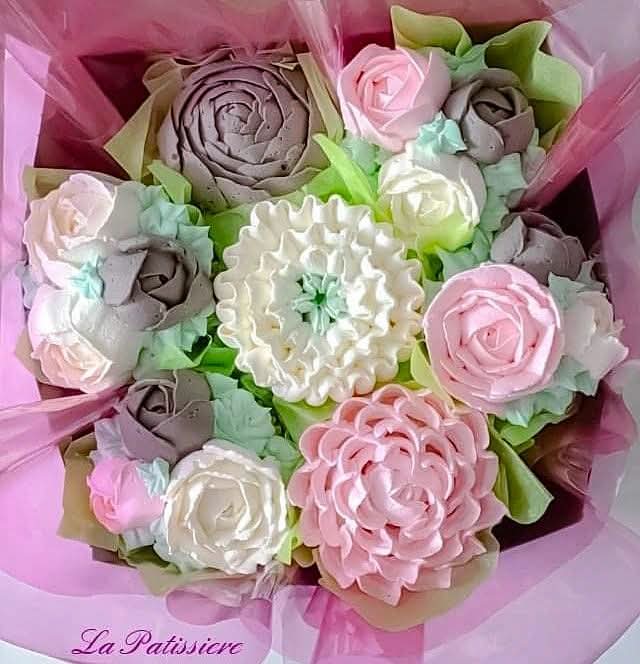White Grey & Pink Floral Cupcakes