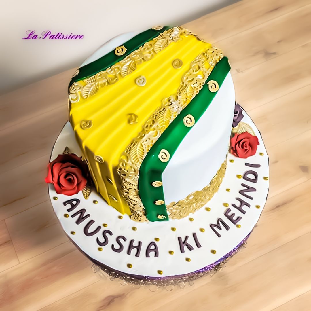 Yellow Dupatta Mehndi Cake